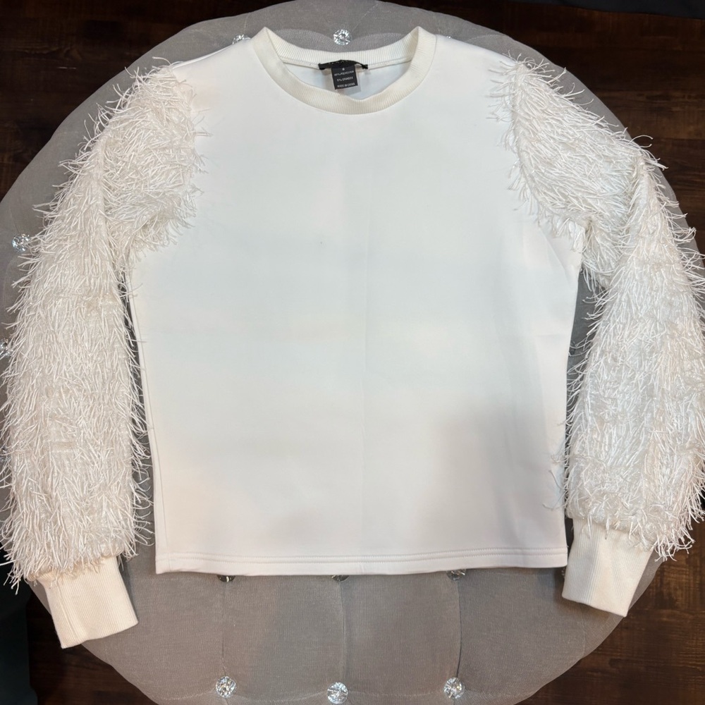Gracia White Textured Sleeve Sweatshirt